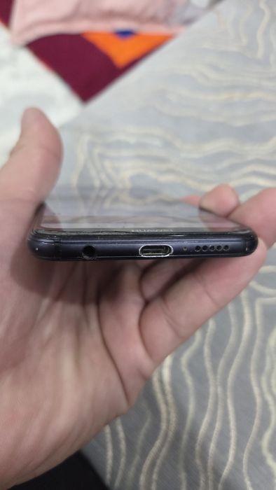 Huawei P20 Продам