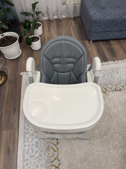 Стульчик для кормления pegperego