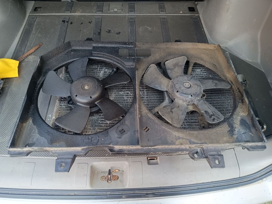 Vând cârlig remorcare , electroventilator Nissan x trail t30 !
