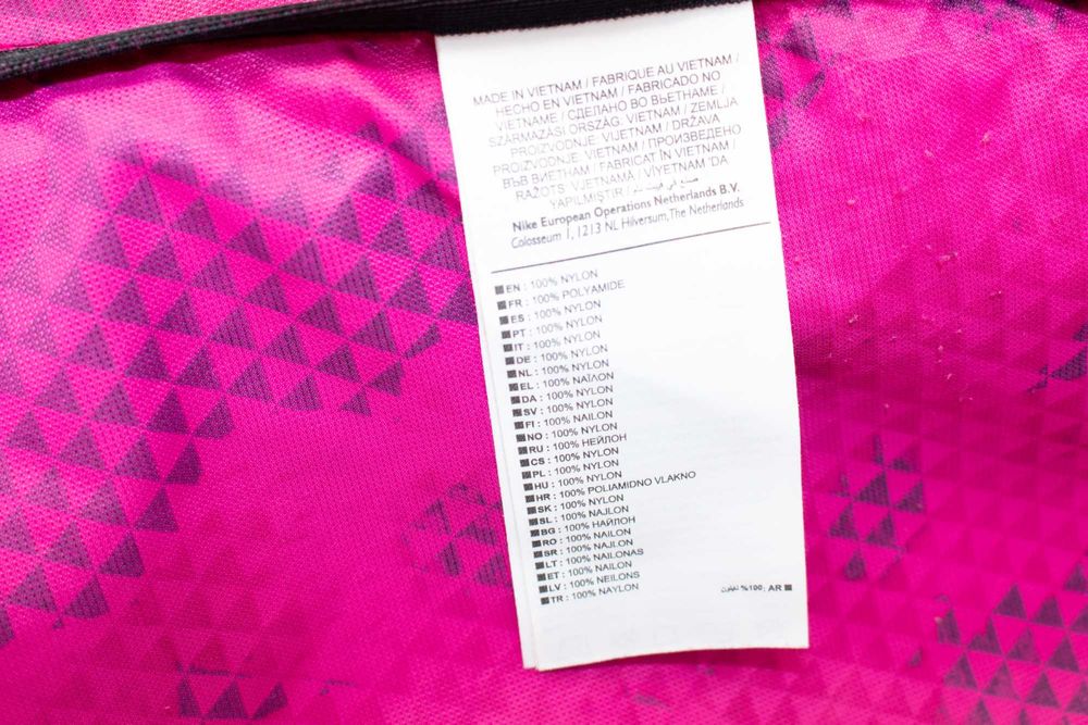 Nike оригинално дамско яке цикламено флорално тип ветровка М