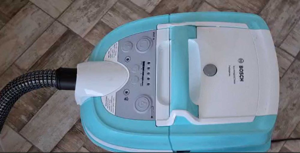 Aspirator Bosch cu spalare Aquawash&Clean pro hygienic