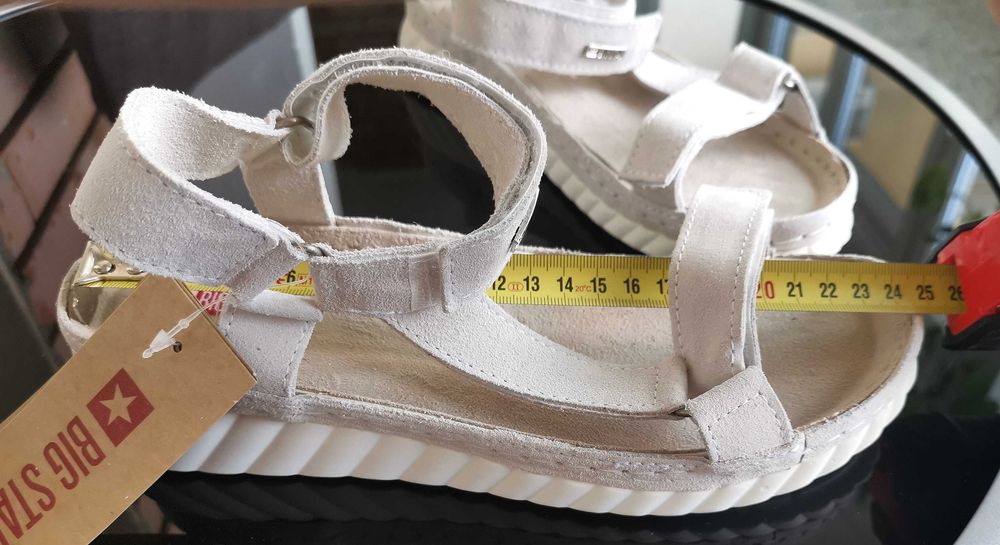 Нови дамски сандали 38, 39 номер