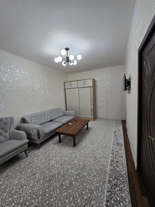 Продаётся Чиланзар 12 1в2 1этаж.