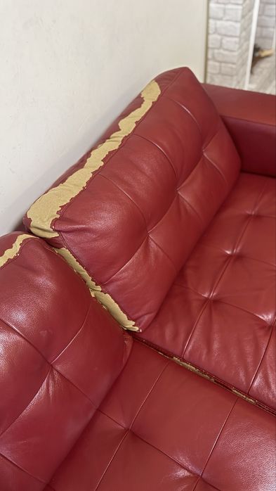 Vand canapea 700 lei