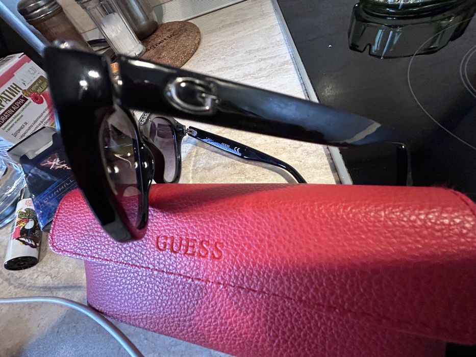 Guess слънчеви очила