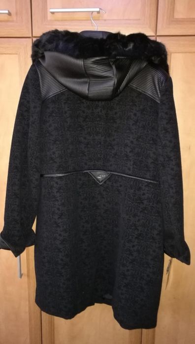 Ново дамско зимно палто