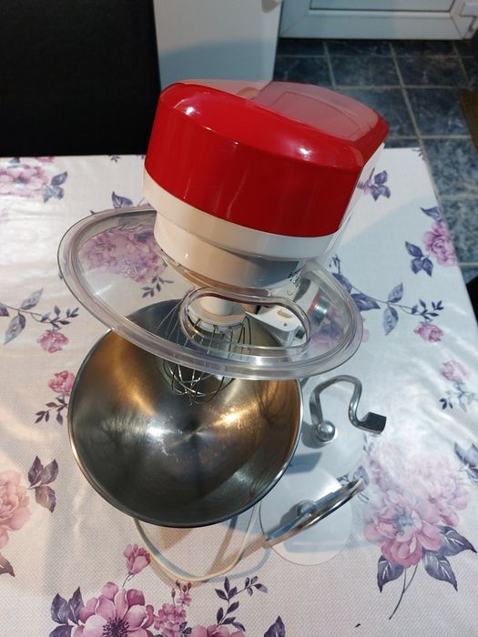 Vând mixer cu bol