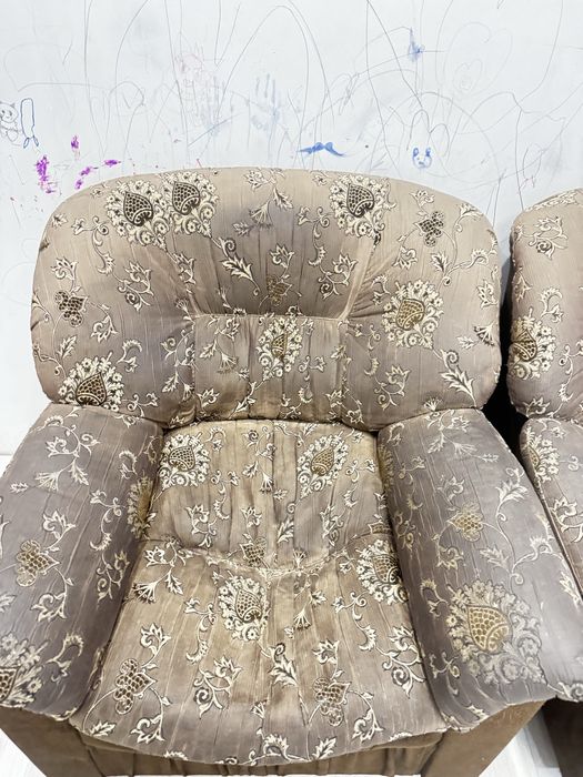 Срочно. Продам угловой диван с креслом