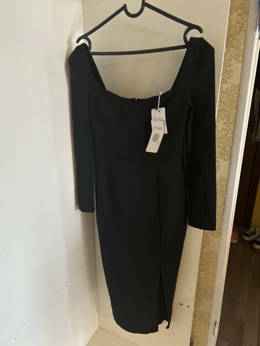 Продам новое платье