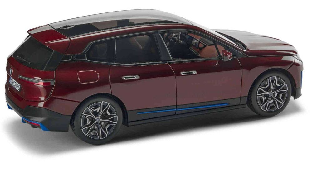 Macheta originala Bmw iX Aventurin scara 1:18
