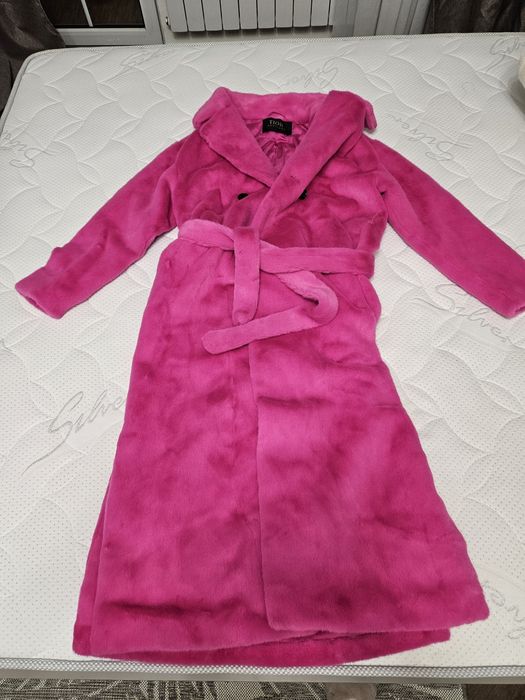 Продам розовую шубу