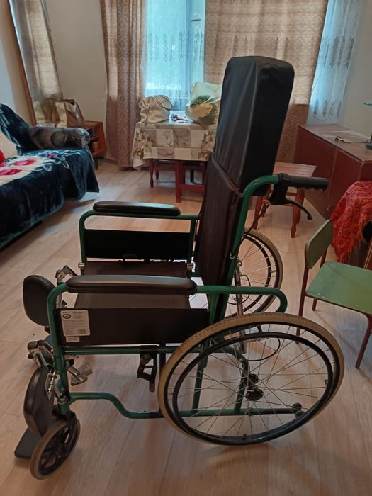 Продам инвалидную коляску