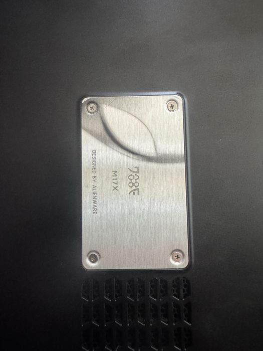 Alienware M17x R4 Ram 32 GB със 4 слота за рам 8х4 GB