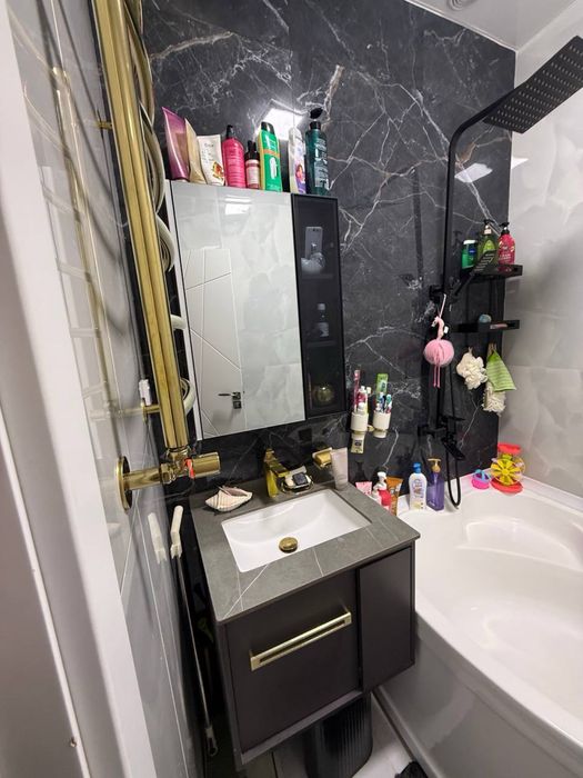 Юнусобод 13 кв 4/4/4 Евро ремонт