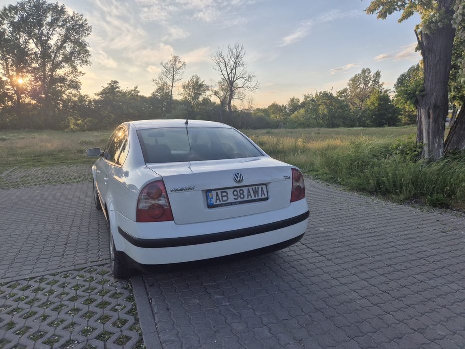 VW Passat 2003 | 272.000 km | Climatronic & Pilot Automat | + Set roți iarnă