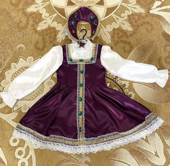 Узбекский и Русский костюм