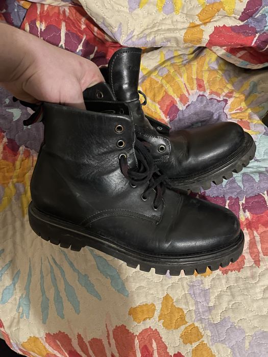 Продам брендовую обувь