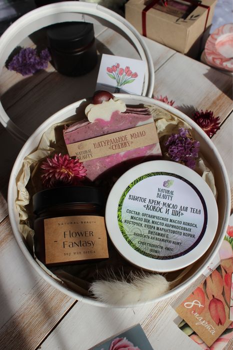 Наборы к 8 марта, свечи и мыло