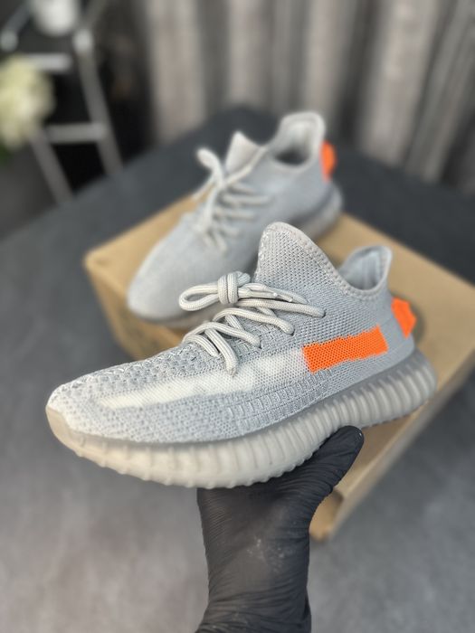 Adidai Dama. Yeezy Boost 350 V2-  Nr-37. Full box!