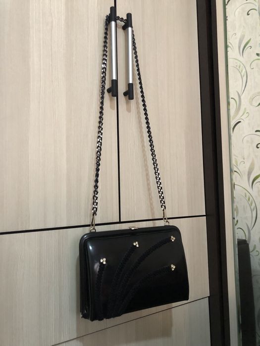 Клатч-сумка в черном цвете