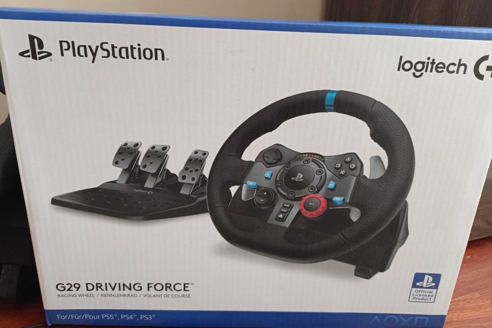 Продавам Logitech G29 супер запазена