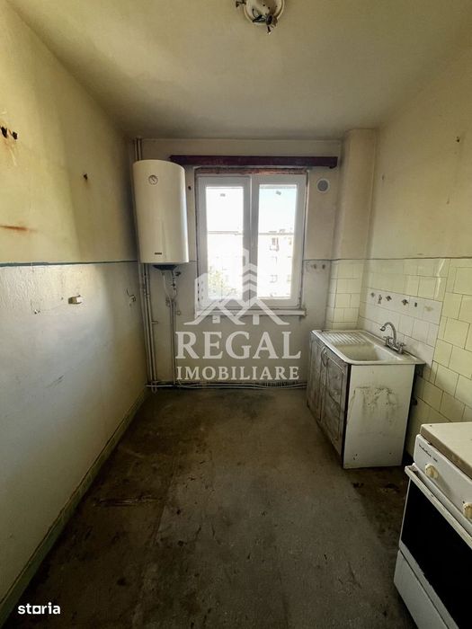 Apartament cu 2 camere și balcon mare, Micro 3 – pregătit ptr renovare