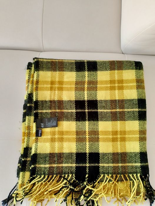Vând fular unisex, produs de calitate, produs de import,nou.