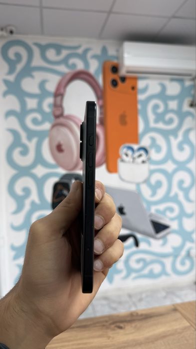 iPhone 16