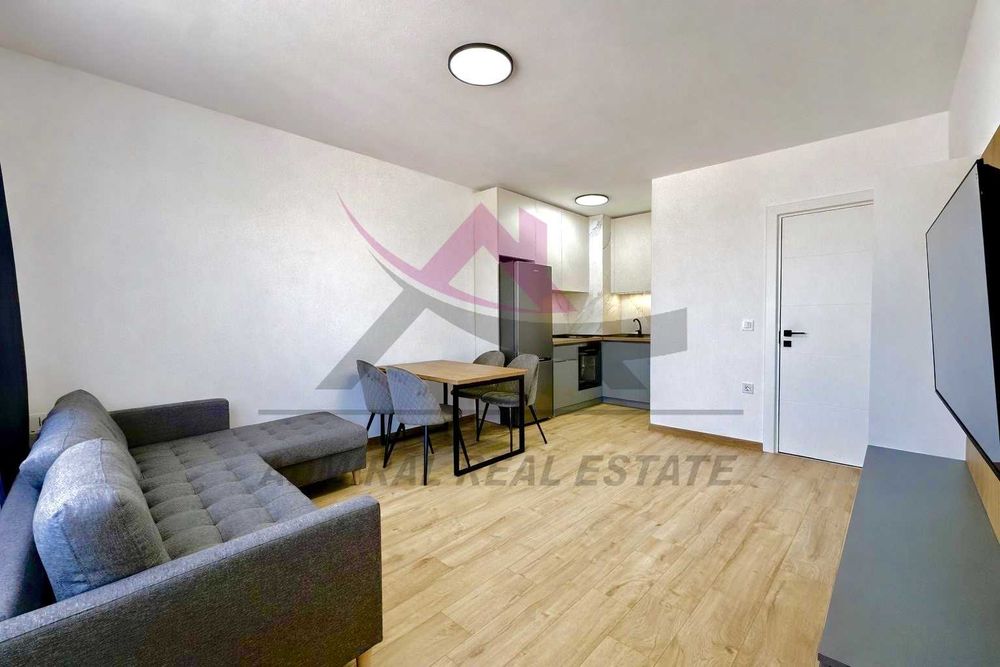 Чисто нов двустаен -Младост 1