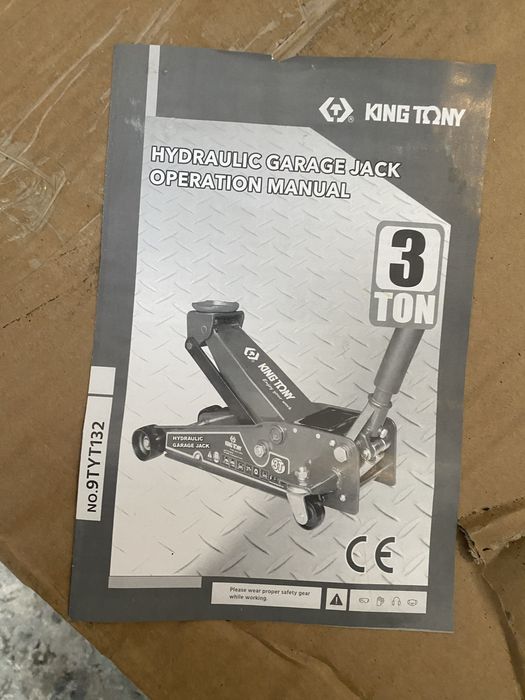 Продаю домкрат подкатной