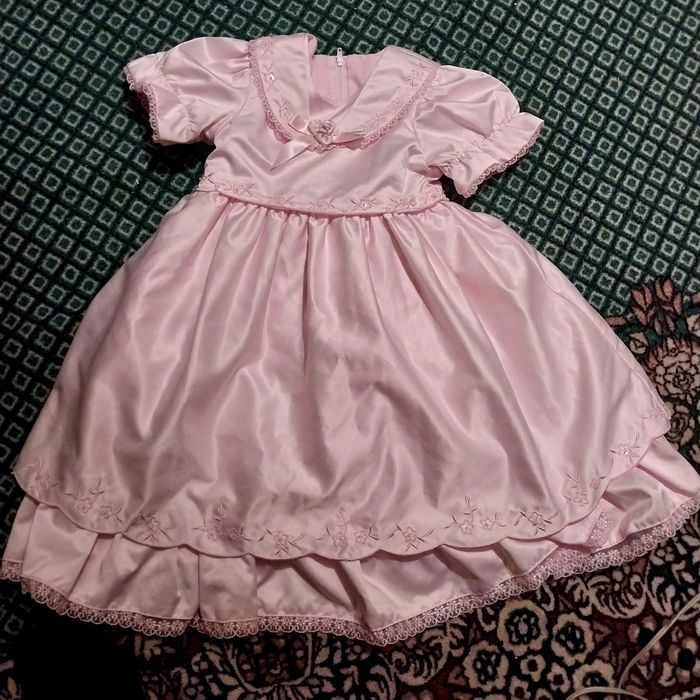 Продам детское платье