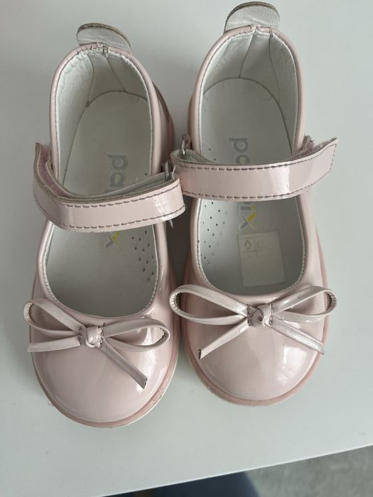 Розови лачени обувки за момиченце