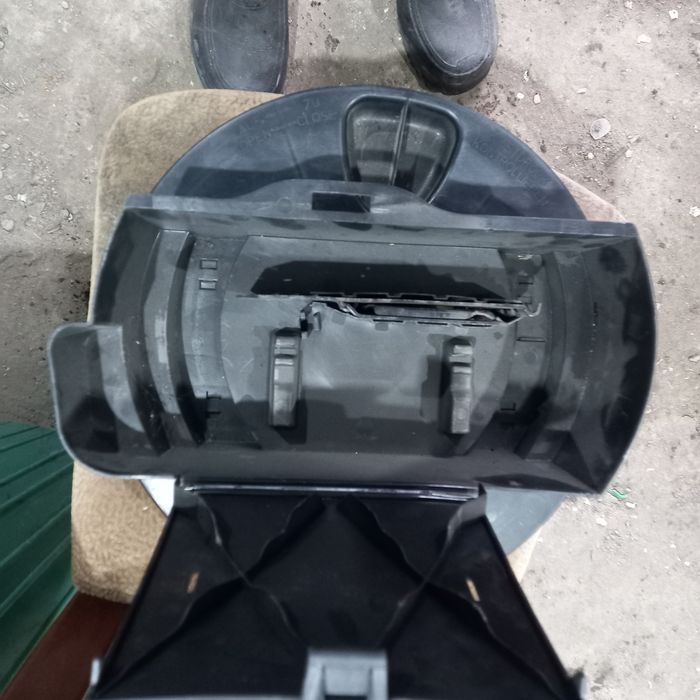 Продаю запчасти на мерс 221