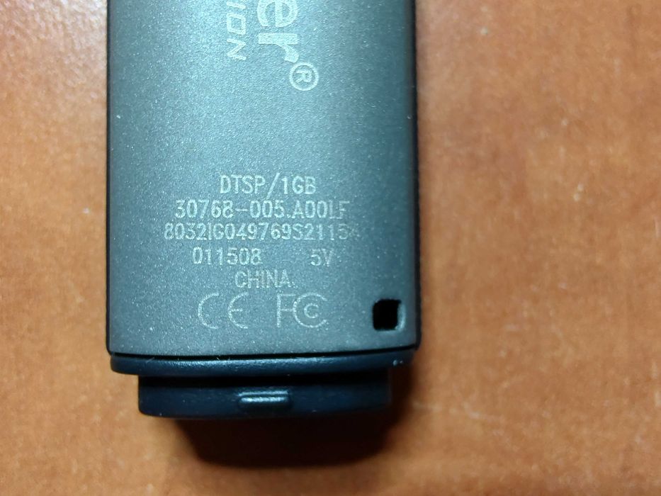 Stick USB Criptat Kingston 1GB Data Traveler criptare 256 BITDTSP/1GB