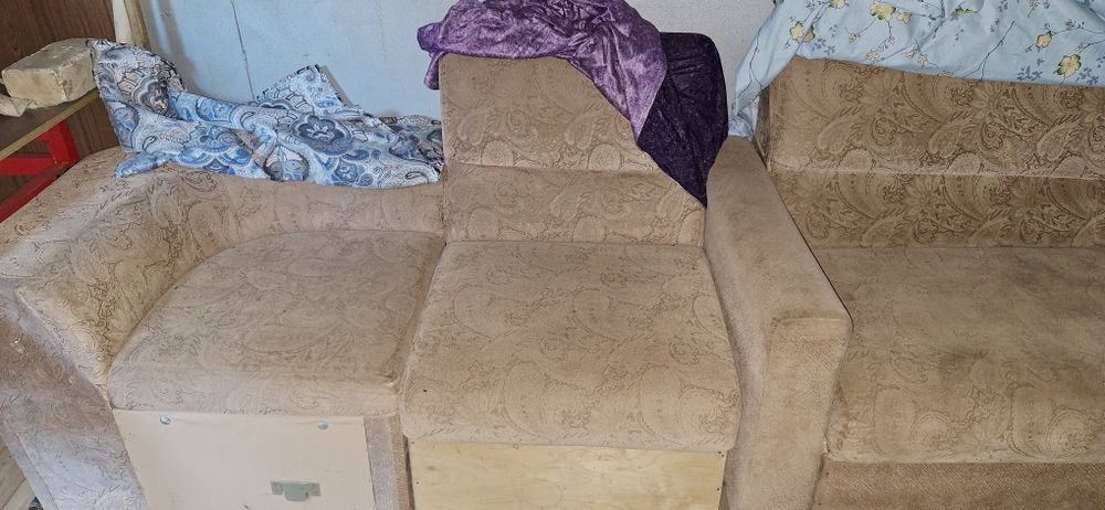 Продам диван , кресло