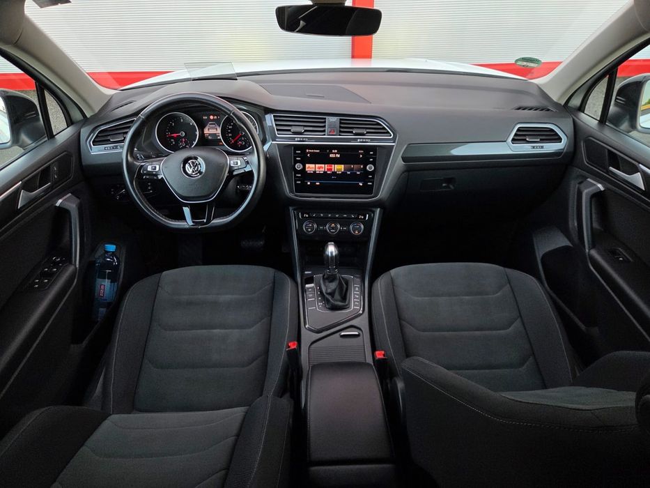 Vw Tiguan 2.0 Diesel 150 Cp / R-LINE / Cutie Automată / Faruri Matrix / Distronic ACC / Line-Side Assist/ Cameră /Head-Up Display /  Euro 6  / 2019.03
