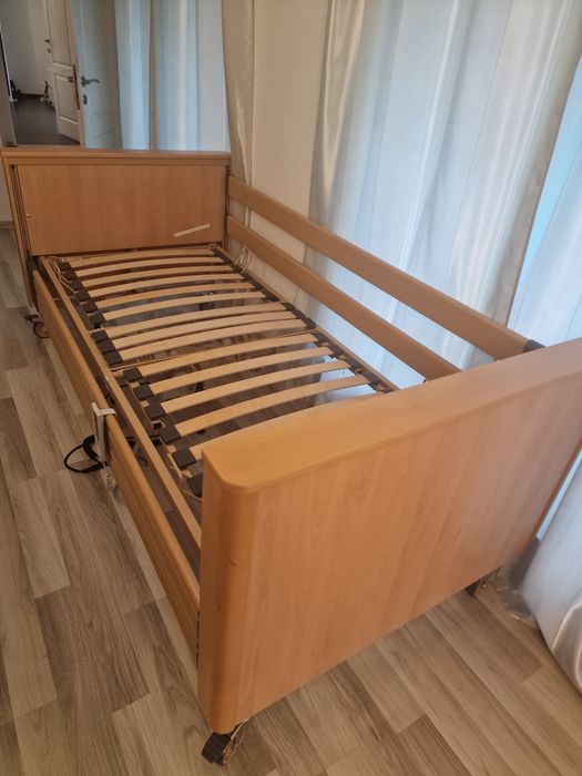 Vând pat Electric pt.persoane vârstnice sau cu dizabilități