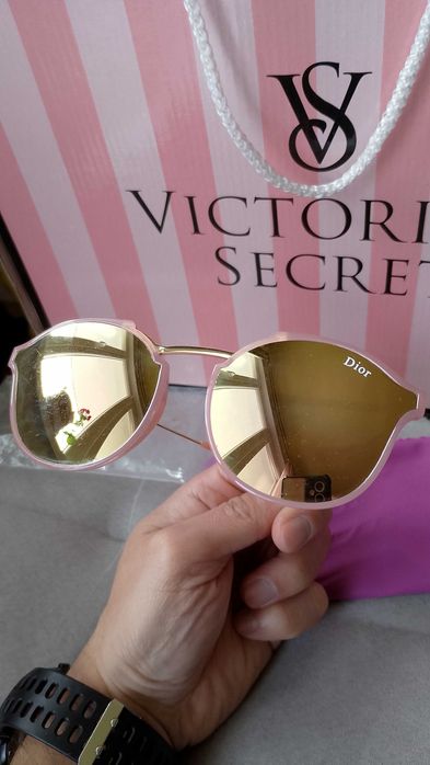 Стилни Дамски очила