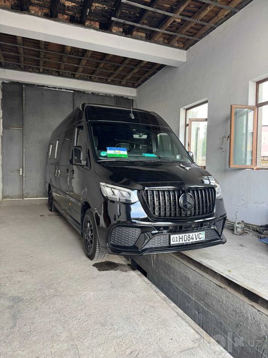 Qora VIP Mercedes-Benz Sprinter haydovchi bilan | Premium transfer