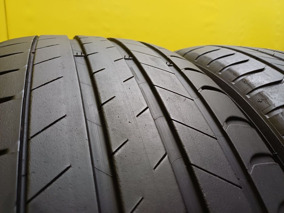 Шины 235/55 R19 Michelin пара.