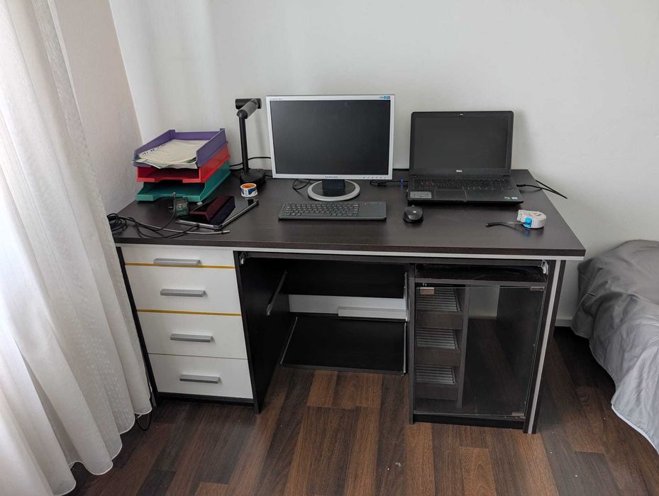 Birou cu sertare 150 x 70 x 78