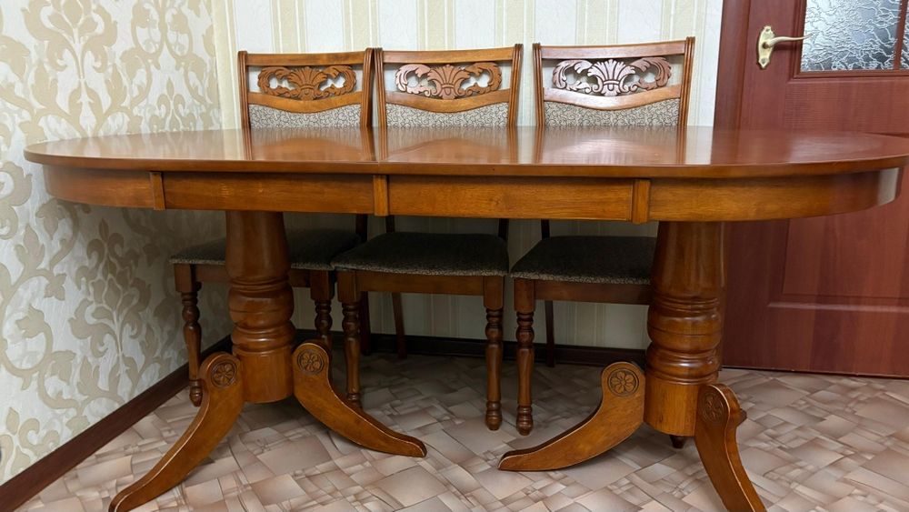 Продается раздвижной стол