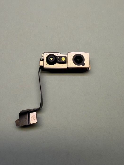 Camera frontala TrueDepth FaceID iPhone 17 Pro Max