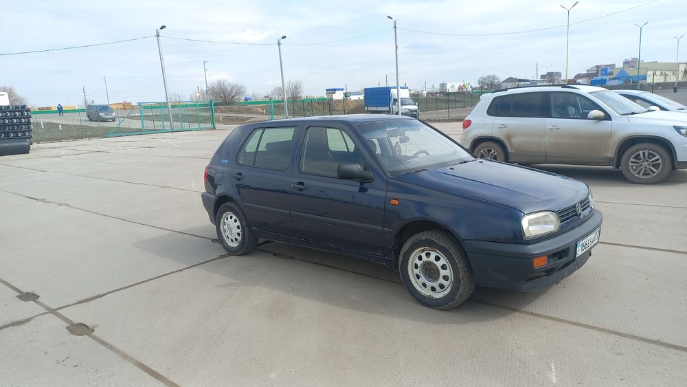 Продам гольф 3 1.6