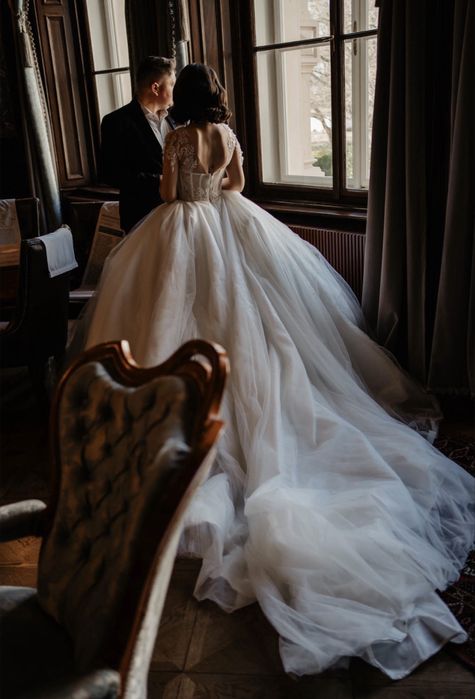 Rochie de mireasa stil printesa cu trena cu siatem de prindere