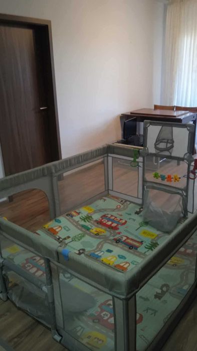 Vând țarc joacă pentru copii