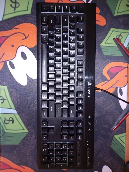 Геймърска клавиатура Corsair K55 RGB