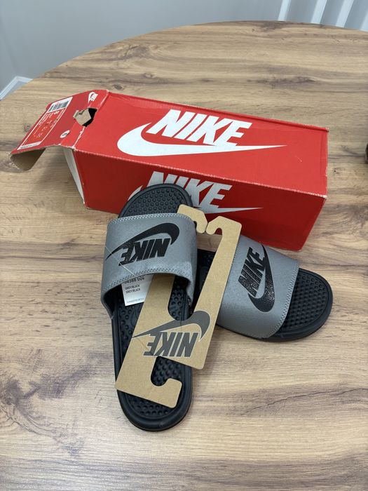 Шлепанцы женские Nike