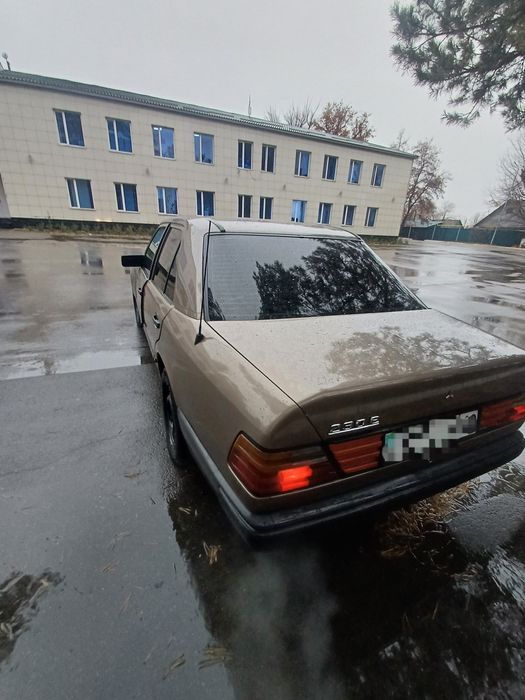 Mercedes Benz w124