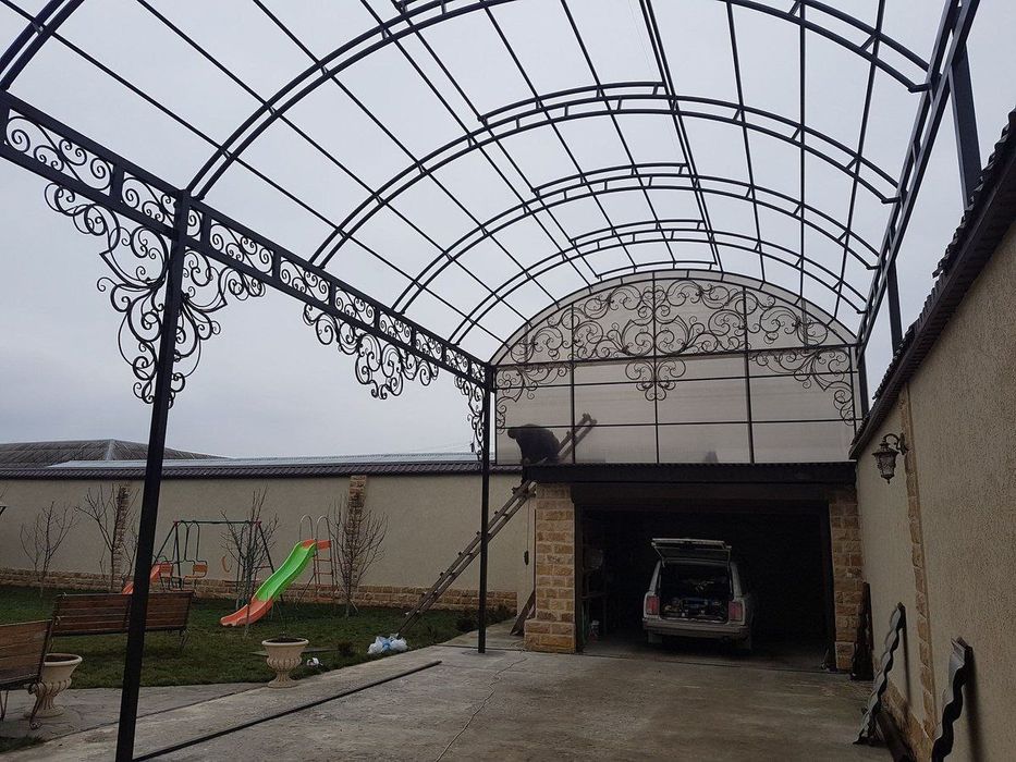 Навес кованый и хайтек  лексан